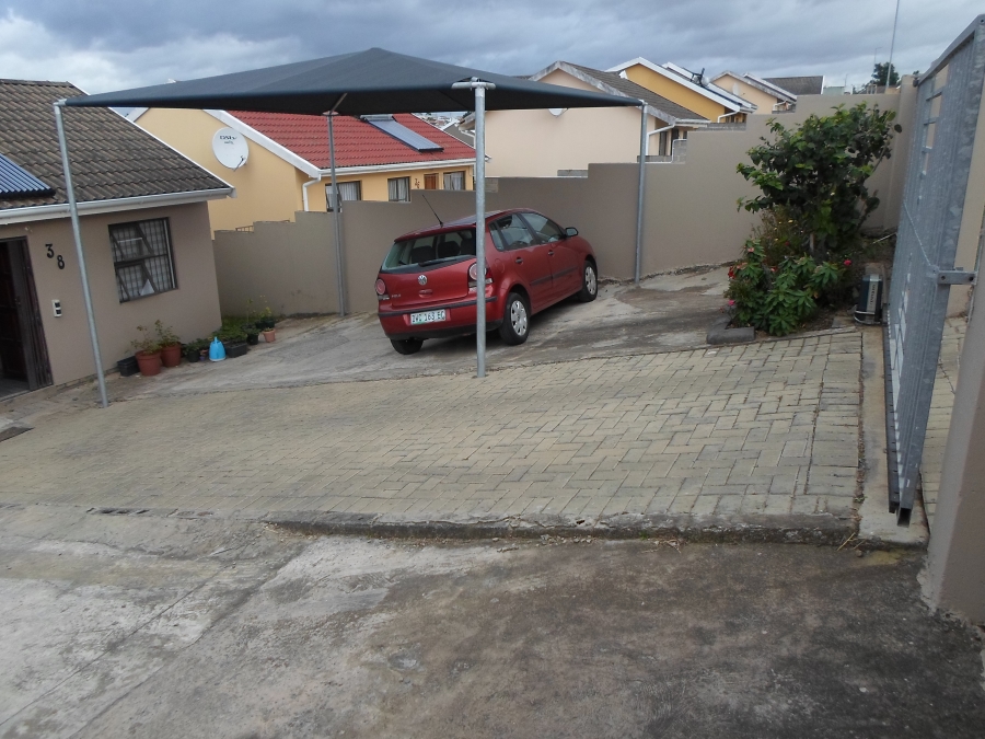 2 Bedroom Property for Sale in Haven Hills Eastern Cape